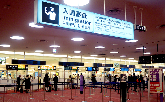 Паспортный контроль (Immigration) в аэропорту Японии